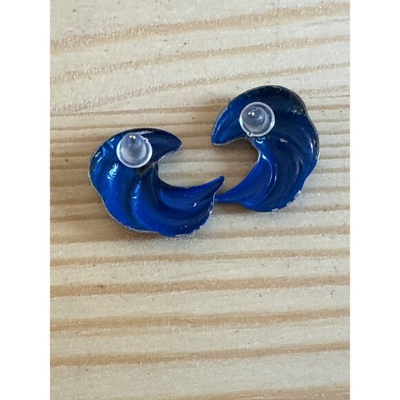 Blue Crescent-Shaped Stud Postback Earrings For Women - Picture 3 of 4